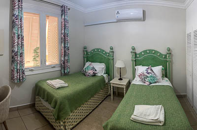Queen Angel Suite: Third Bedroom