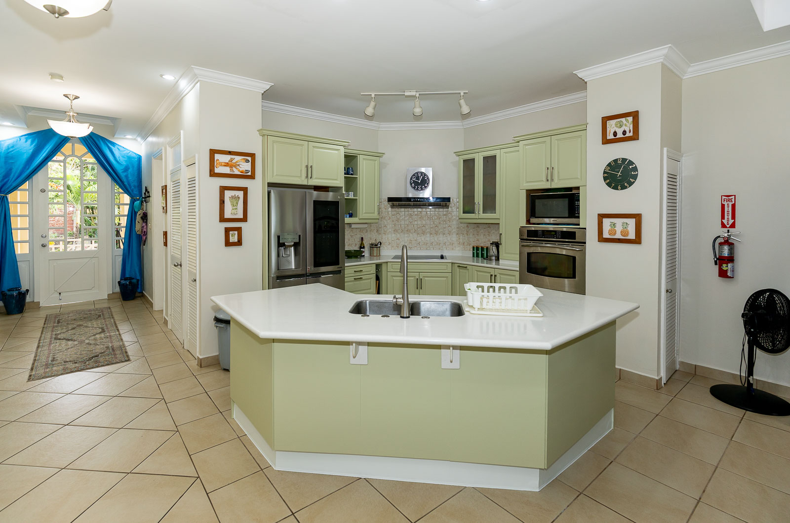 Queen Angel Suite at Black Rock Dreams self-catering holiday accommodation
